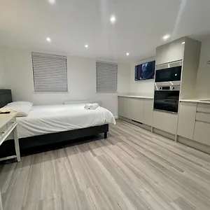 Riverside Docklands E14 Guest house